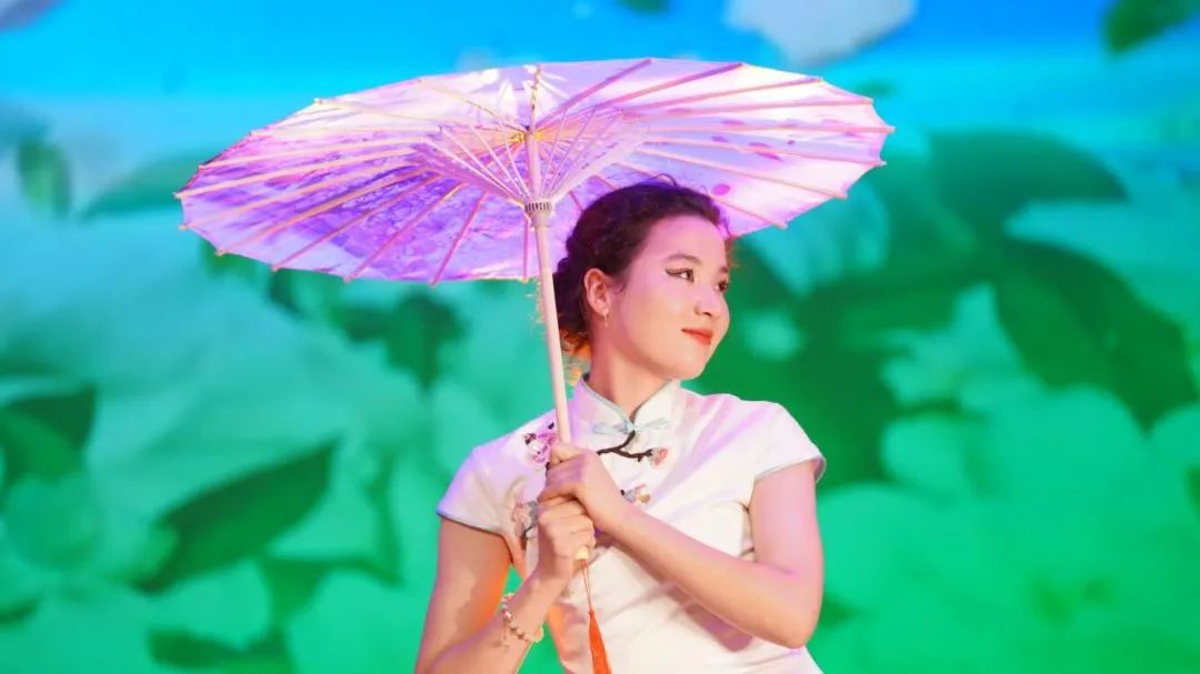 8AJISEN}LPUB[JXGGBMCBNY.jpg 图片